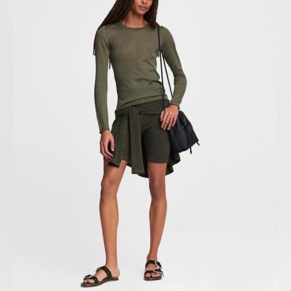 Rag & Bone Ola Viscose Crew Slim Fit Sweater in Dark Olive Oil - Picture 3 of 12